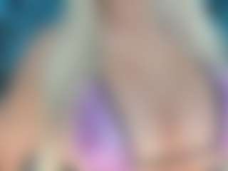 adrianna777's Live Sex Cam Show
