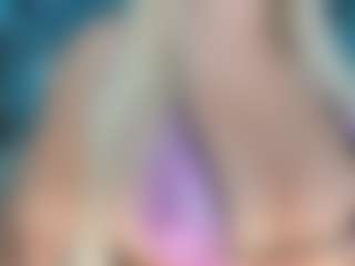 adrianna777's Live Sex Cam Show