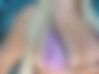 adrianna777's Live Sex Cam Show