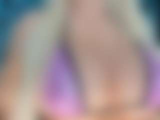 adrianna777's Live Sex Cam Show