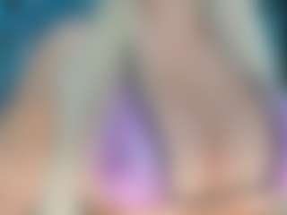 adrianna777's Live Sex Cam Show