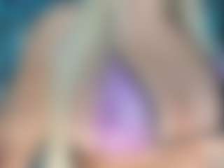 adrianna777's Live Sex Cam Show