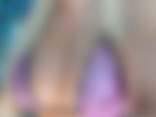 adrianna777's Live Sex Cam Show