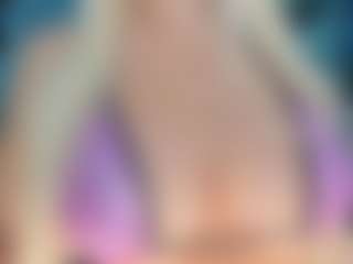 adrianna777's Live Sex Cam Show