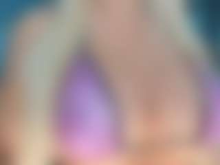 adrianna777's Live Sex Cam Show