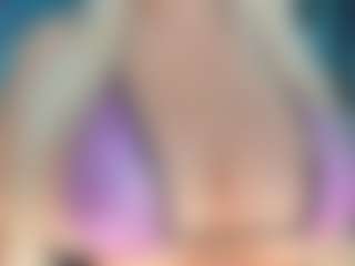 adrianna777's Live Sex Cam Show