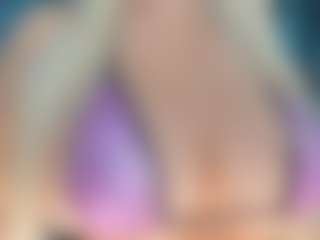 adrianna777's Live Sex Cam Show