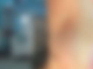 adrianna777's Live Sex Cam Show