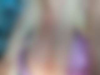 adrianna777's Live Sex Cam Show