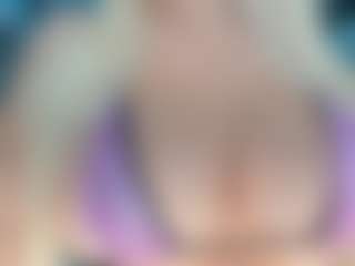 adrianna777's Live Sex Cam Show