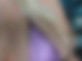 adrianna777's Live Sex Cam Show