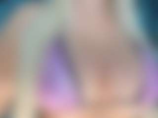 adrianna777's Live Sex Cam Show