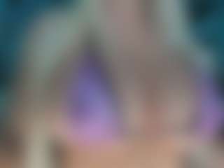 adrianna777's Live Sex Cam Show