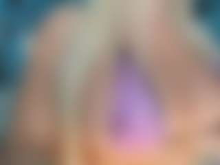 adrianna777's Live Sex Cam Show