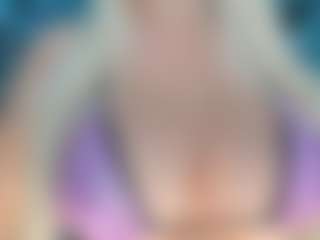 adrianna777's Live Sex Cam Show