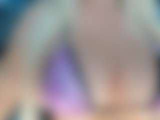 adrianna777's Live Sex Cam Show