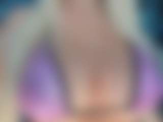 adrianna777's Live Sex Cam Show