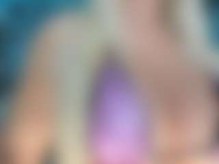 adrianna777's Live Sex Cam Show