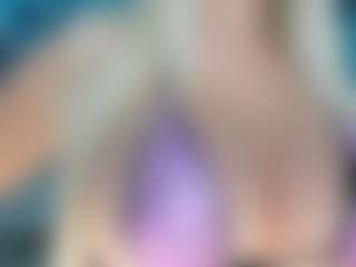 adrianna777's Live Sex Cam Show
