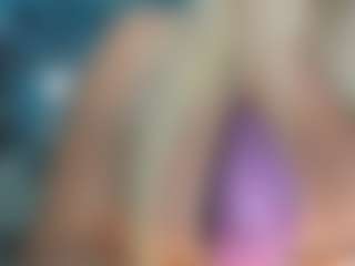 adrianna777's Live Sex Cam Show