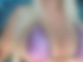adrianna777's Live Sex Cam Show