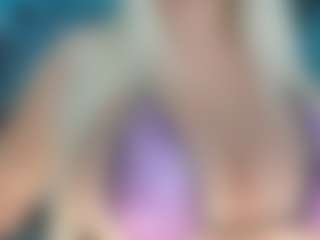 adrianna777's Live Sex Cam Show