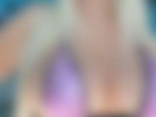 adrianna777's Live Sex Cam Show