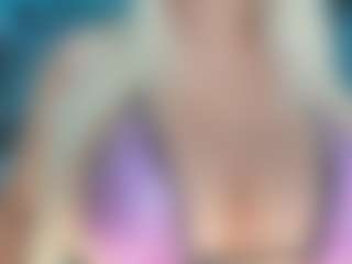 adrianna777's Live Sex Cam Show