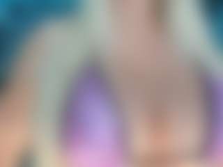 adrianna777's Live Sex Cam Show