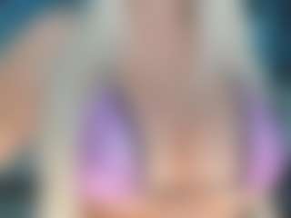 adrianna777's Live Sex Cam Show