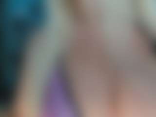 adrianna777's Live Sex Cam Show