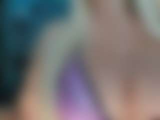 adrianna777's Live Sex Cam Show
