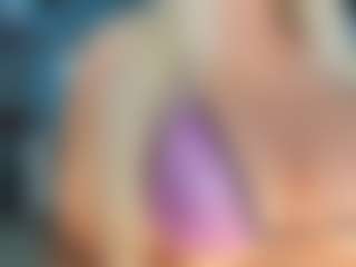 adrianna777's Live Sex Cam Show