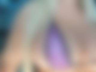 adrianna777's Live Sex Cam Show