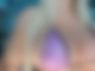 adrianna777's Live Sex Cam Show