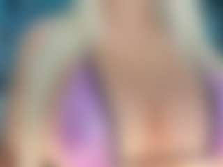 adrianna777's Live Sex Cam Show