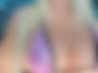 adrianna777's Live Sex Cam Show
