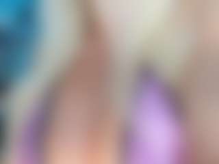 adrianna777's Live Sex Cam Show