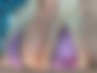 adrianna777's Live Sex Cam Show
