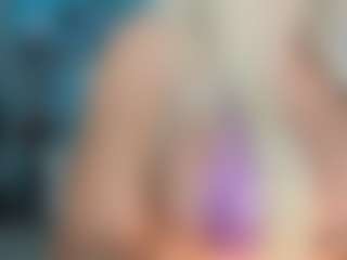 adrianna777's Live Sex Cam Show
