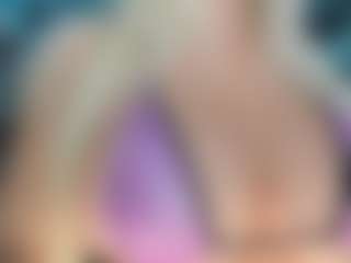 adrianna777's Live Sex Cam Show