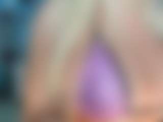 adrianna777's Live Sex Cam Show