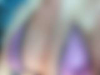 adrianna777's Live Sex Cam Show