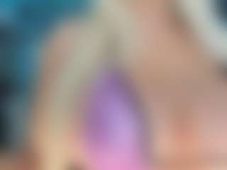 adrianna777's Live Sex Cam Show