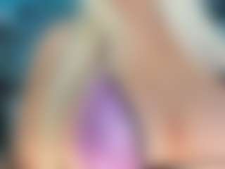 adrianna777's Live Sex Cam Show