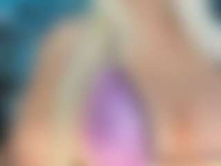 adrianna777's Live Sex Cam Show
