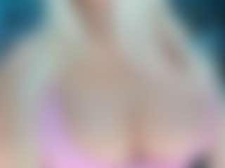 adrianna777's Live Sex Cam Show