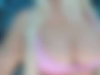 adrianna777's Live Sex Cam Show