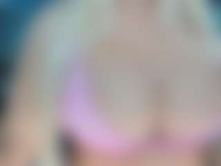 adrianna777's Live Sex Cam Show