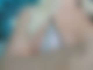 adrianna777's Live Sex Cam Show